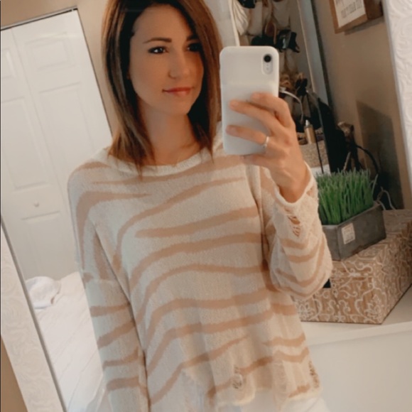 Meet your Posher, Danielle - Picture 3 of 3